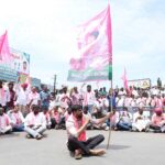 హామీలు అమలు చేస్తారా.. లేదా రాజీనామా చేస్తారా.?